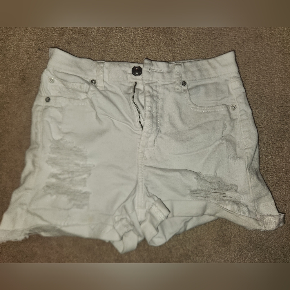 American Eagle White Shorts Size 6 Super Stretch